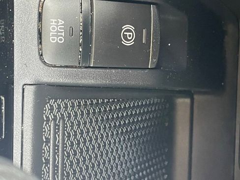 Used 2024 Nissan Kicks SV FWD image 30