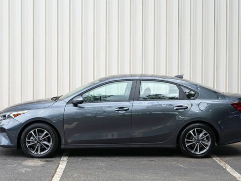 Used 2024 Kia Forte LXS FWD image 41