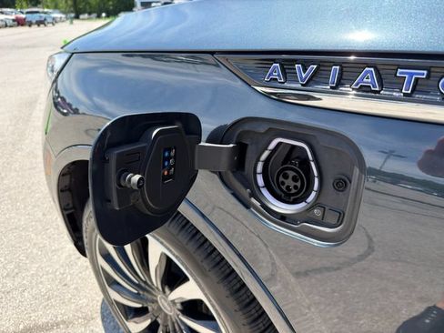 Used 2023 Lincoln Aviator Black Label Grand Touring w/ Class IV Trailer Tow Package AWD/4WD image 14