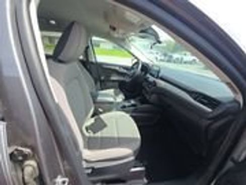 Used 2021 Ford Escape SE w/ Convenience Package AWD/4WD image 3