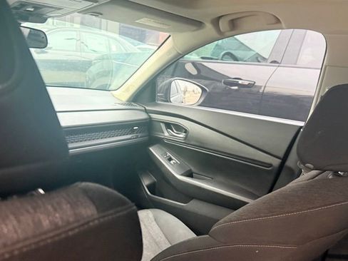 Used 2023 Honda Accord EX image 11