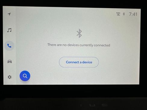 Used 2025 Toyota Prius XLE image 27