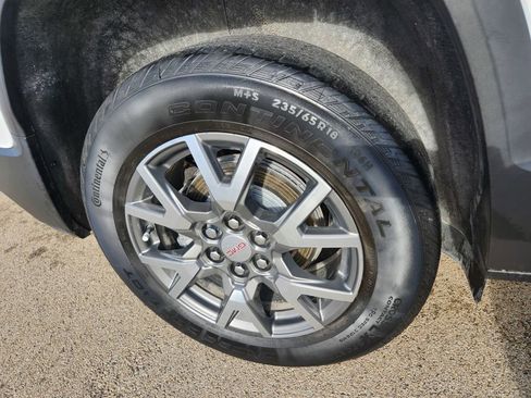 Used 2022 GMC Acadia SLE image 44