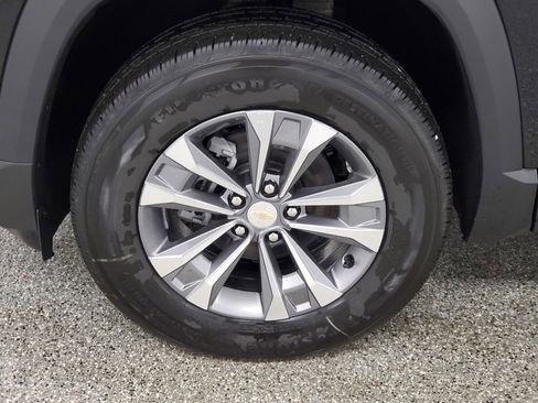 Used 2025 Chevrolet Equinox LT image 9