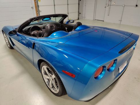 Used 2009 Chevrolet Corvette Convertible w/ Preferred Equipment Group image 17