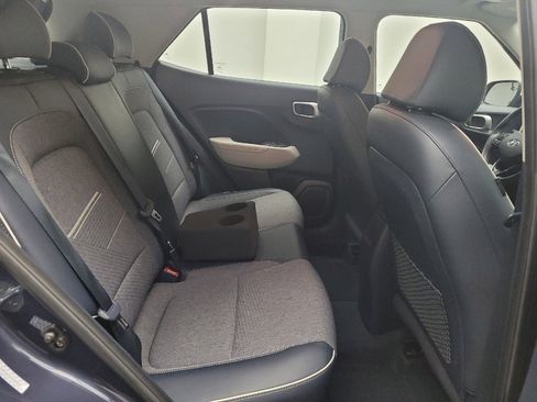 Used 2023 Hyundai Venue Limited FWD image 19