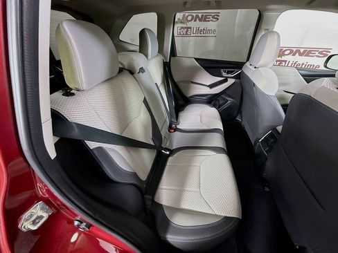 Certified 2022 Subaru Forester Premium AWD/4WD image 30