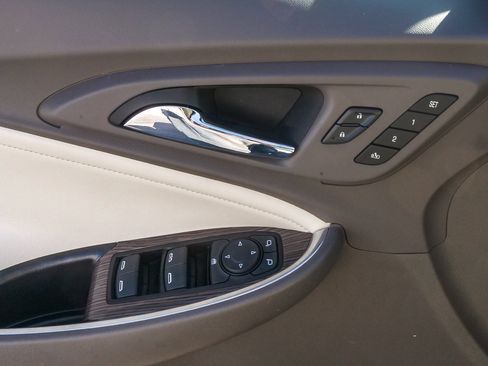 Used 2023 Chevrolet Malibu LT image 19