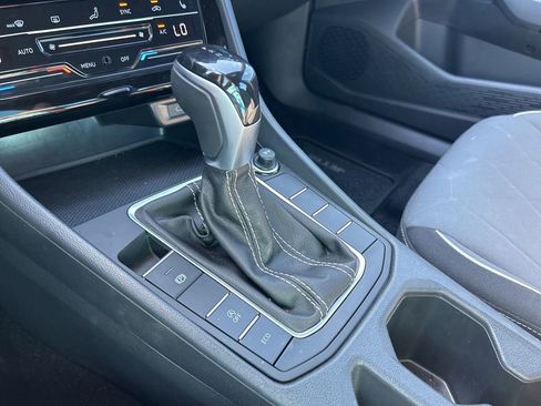 Used 2025 Volkswagen Jetta Sport image 36