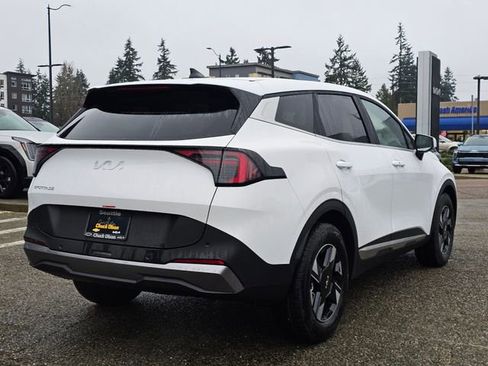 New 2026 Kia Sportage LX FWD image 5