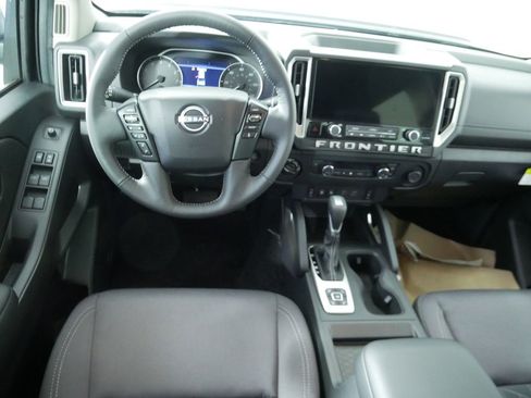 New 2026 Nissan Frontier SV w/ All-Weather Content Package AWD/4WD image 18