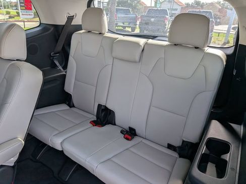 Certified 2025 Kia Telluride SX Prestige AWD/4WD image 15