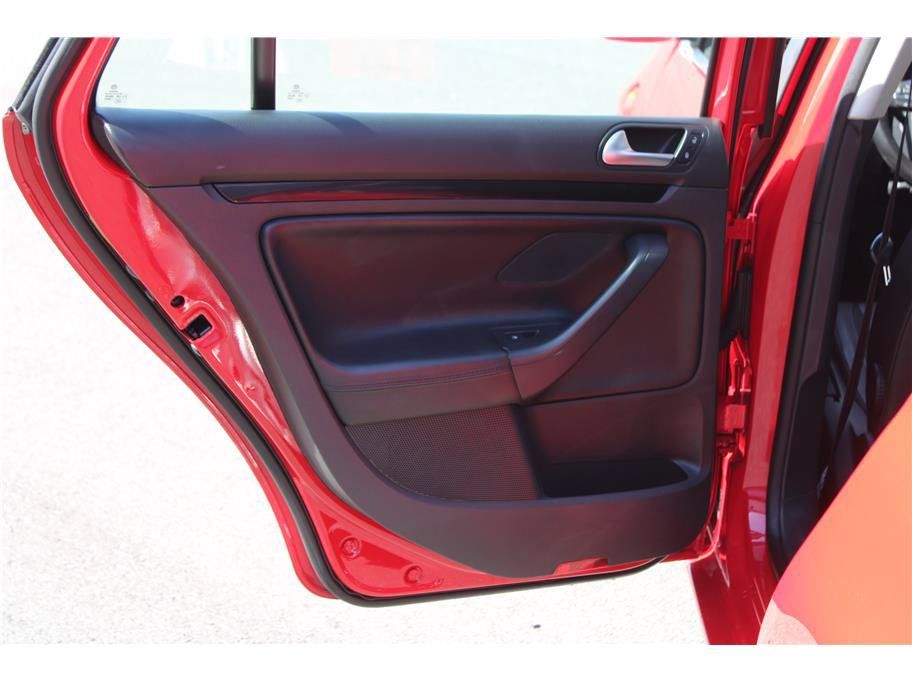 Used 2014 Volkswagen Jetta TDI FWD image 11