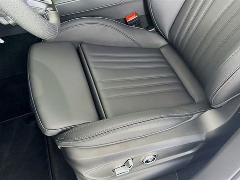 New 2025 Maserati Grecale GT image 19