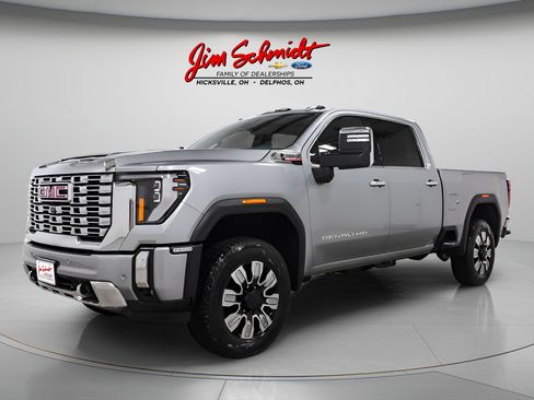 Used 2024 GMC Sierra 2500 Denali w/ Denali Reserve Package AWD/4WD image 3