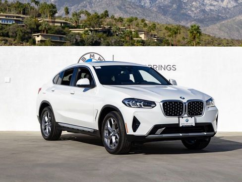 Certified 2025 BMW X4 xDrive30i image 2