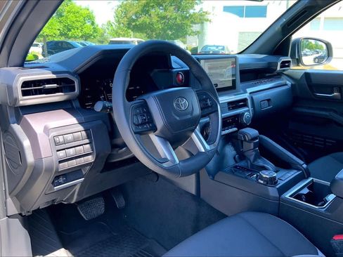 Used 2026 Toyota Tacoma TRD Off-Road AWD/4WD image 17