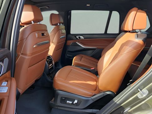 Used 2023 BMW X7 M60i w/ Executive Package image 11