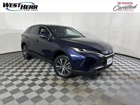 Certified 2023 Toyota Venza LE image 1