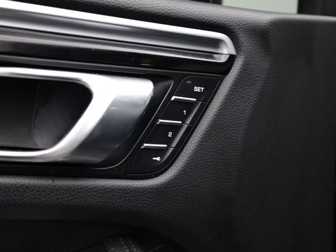 Used 2018 Porsche Macan AWD/4WD image 15
