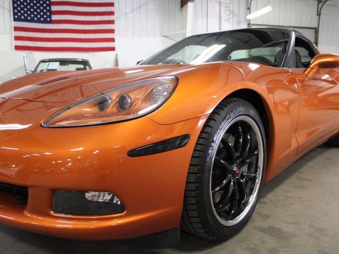 Used 2007 Chevrolet Corvette Coupe w/ Preferred Equipment Group image 10