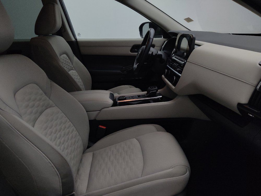 Used 2023 Nissan Pathfinder SV w/ Cargo Package AWD/4WD image 21