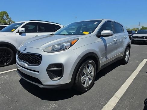 Used 2017 Kia Sportage LX FWD image 4