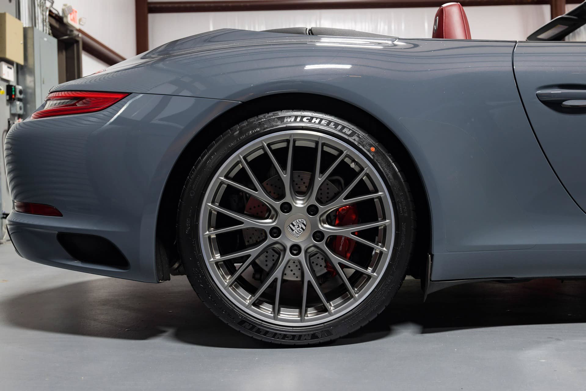 Used 2017 Porsche 911 Carrera S RWD image 25