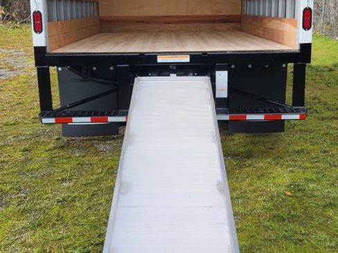 New 2024 Isuzu NPR image 5