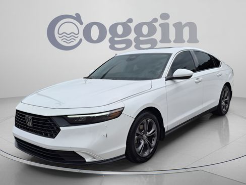 Certified 2023 Honda Accord EX image 1