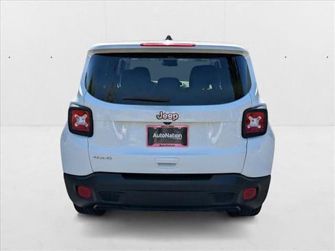 Used 2023 Jeep Renegade Latitude image 7
