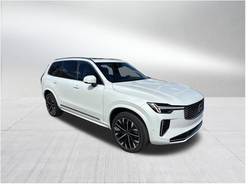 New 2026 Volvo XC90 B6 Plus w/ Protection Package Premier image 3