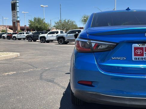 Used 2019 Toyota Yaris LE FWD image 7