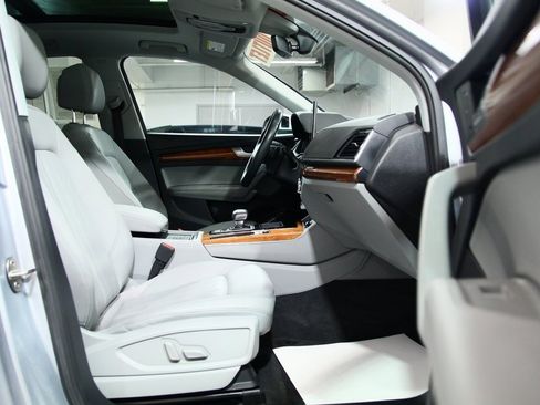 Used 2021 Audi Q5 2.0T Premium Plus w/ Premium Plus Package image 20