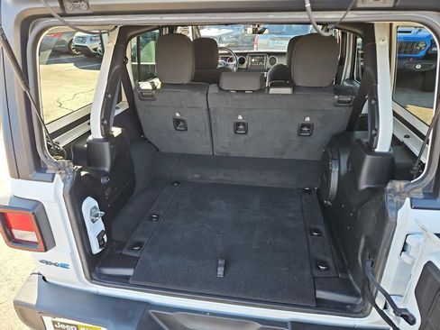 Used 2023 Jeep Wrangler Unlimited w/ Cold Weather Group image 32