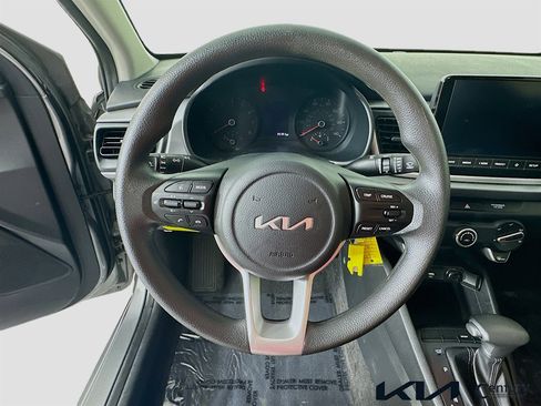 Used 2023 Kia Rio S image 11