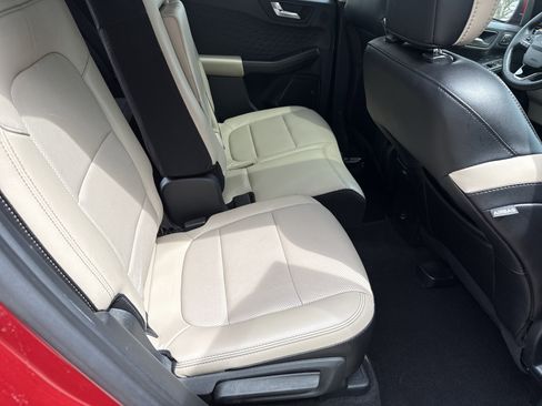 Used 2020 Ford Escape Titanium FWD image 15