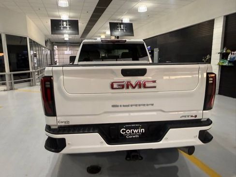 Used 2026 GMC Sierra 2500 AT4 AWD/4WD image 8