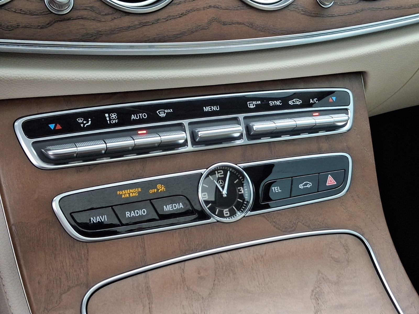 Used 2020 Mercedes-Benz E 350 4MATIC Sedan image 16