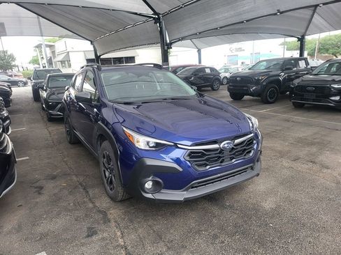 Used 2025 Subaru Crosstrek 2.0i Premium image 14