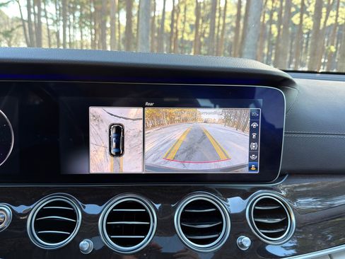 Used 2018 Mercedes-Benz E 300 E 300 image 4