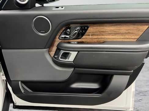Used 2019 Land Rover Range Rover Long Wheelbase Supercharged image 43