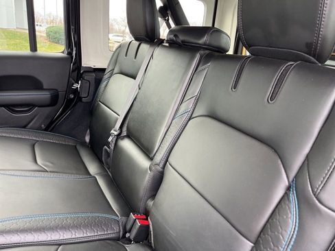 Used 2024 Jeep Wrangler High Altitude image 40