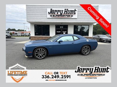 Used 2023 Dodge Challenger R/T w/ Cold Weather Group RWD image 1