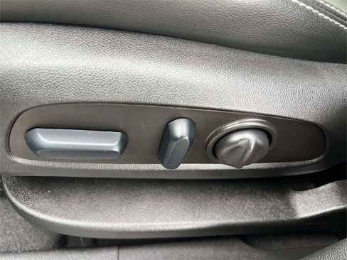 Certified 2022 GMC Terrain SLT w/ Elevation Edition image 18