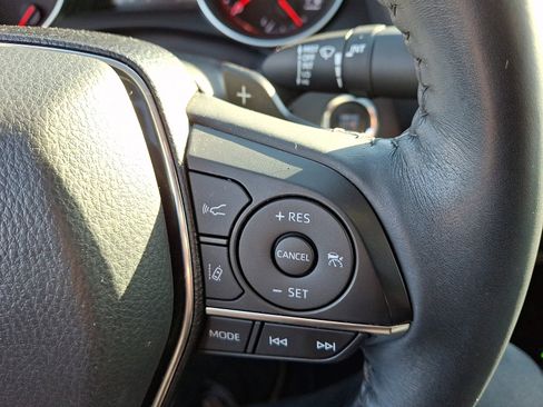 Used 2020 Toyota Camry XSE image 23