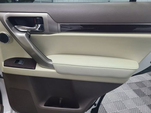 Used 2014 Lexus GX 460 Luxury image 40