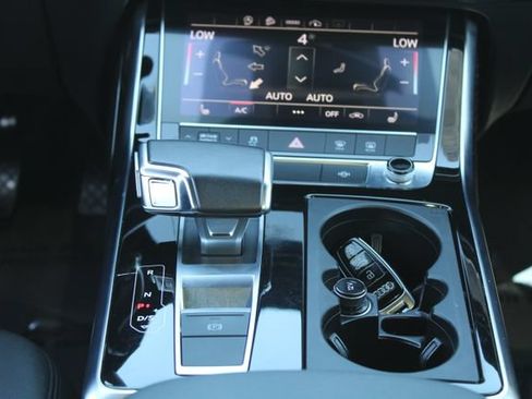 Used 2022 Audi Q7 2.0T Premium w/ Convenience Package AWD/4WD image 18