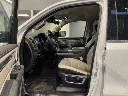 Used 2024 RAM 1500 Limited AWD/4WD image 16