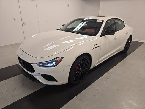 Used 2023 Maserati Ghibli Modena RWD image 1
